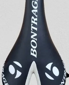 Selim Team Issue Bontrager Preto (135mm)