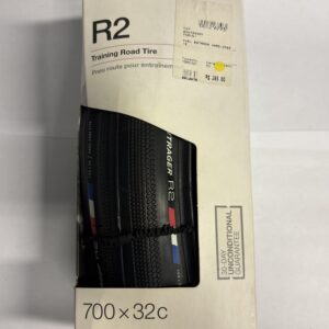 Pneu Estrada Hard-Case Lite Bontrager R2 (700x32C)