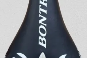 Selim Team Issue Bontrager Preto (135mm)